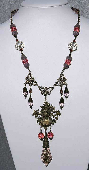 02_butterfly_lady_cameo