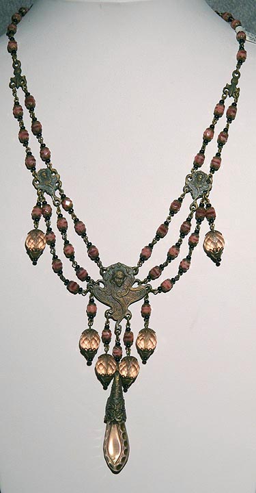 02_butterfly_lady_cameo
