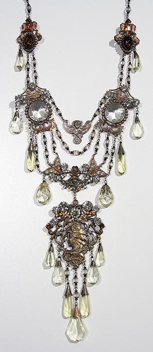 09_neutrals_lady